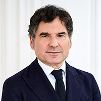 {avocat.prenom} {avocat.nom}